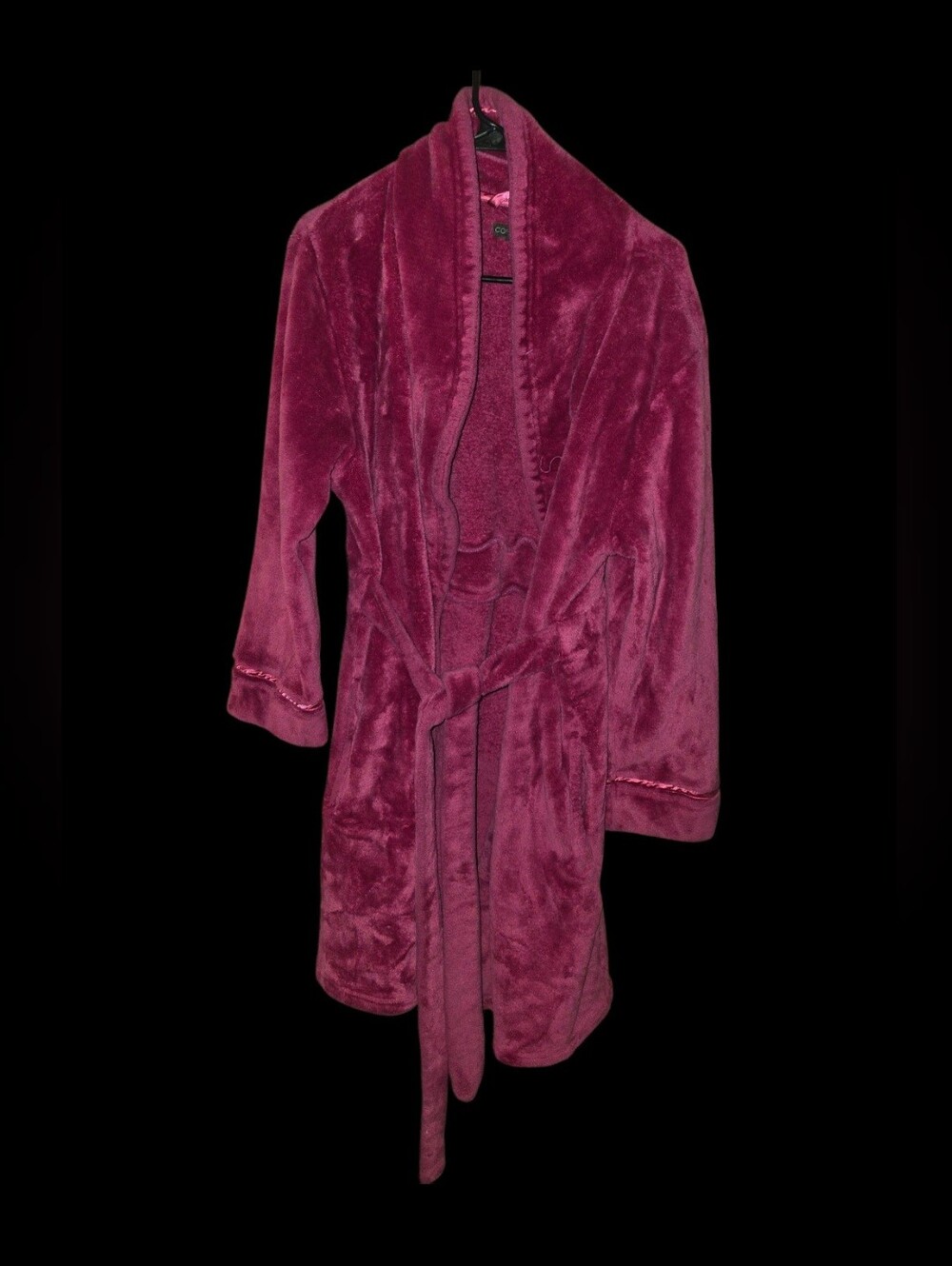 8/6/34. Womens Covington Plush Robe in Deep Berry